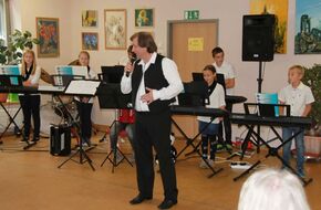 Auftritt des Kinderorchesters für Keyboard / Akkordeon in Dresden